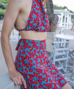 Alternative view of Red flower set