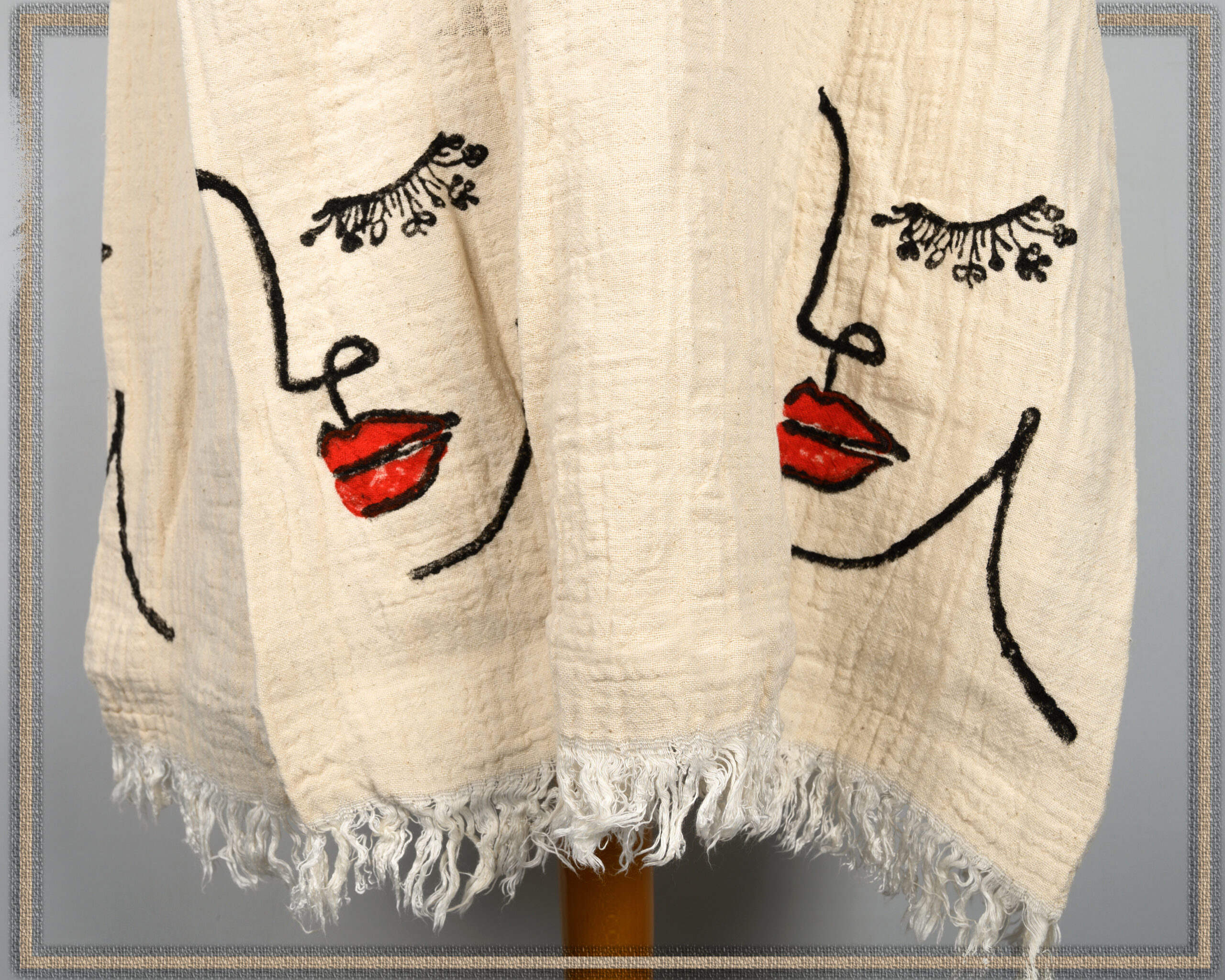 Red Lips - Image 5