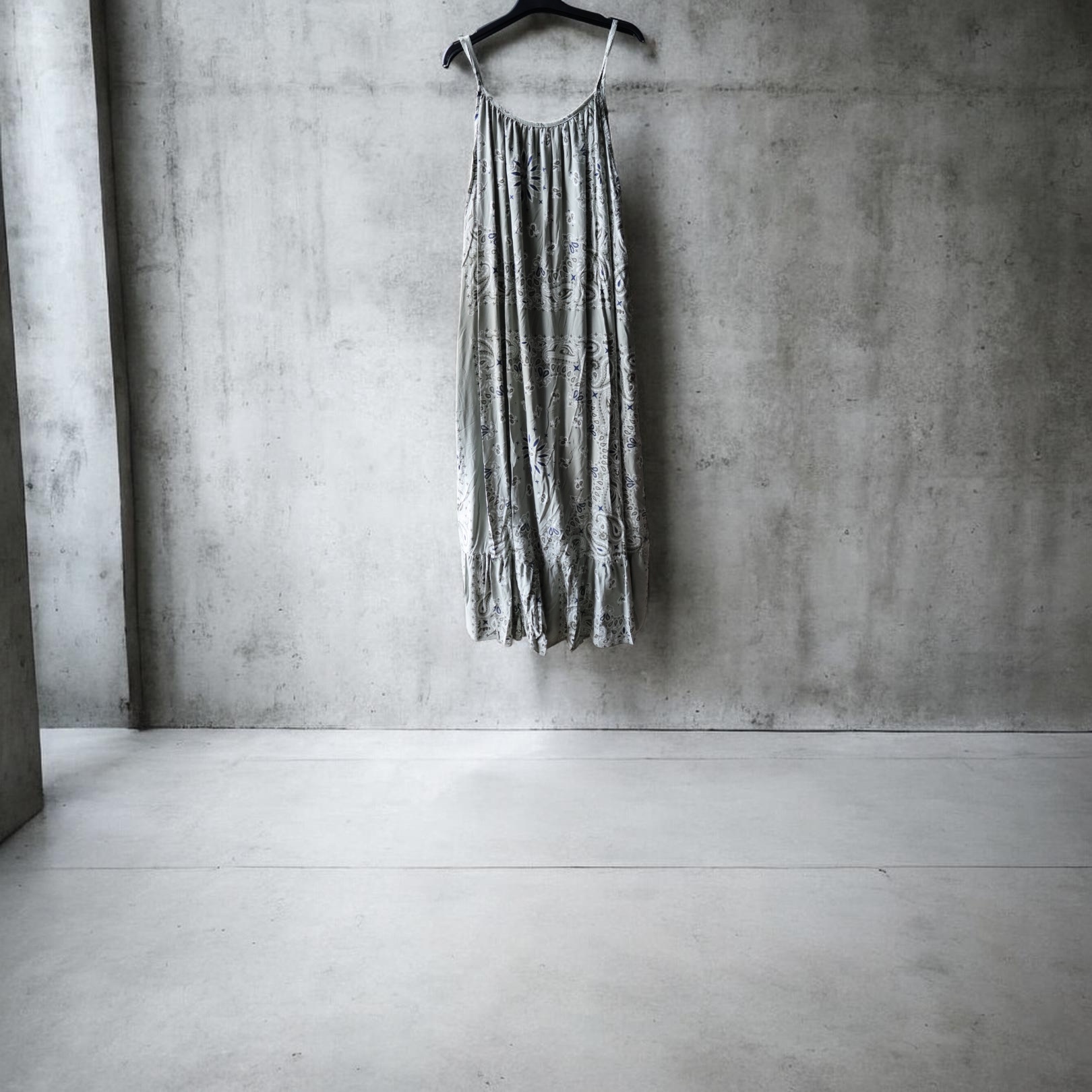 Lynni Dress - Image 4
